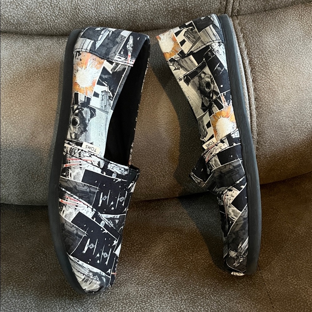 Star Wars Death Star TOMS Slip On Shoes - Picture 3 of 9